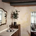 Nobile By - A 400-year-old Designer In Lägenhet